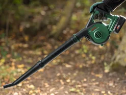 Bosch UniversalLeafBlower 18V-130 løvblåser | Løvsugere